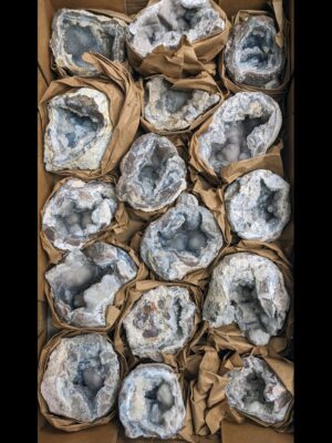 (TMMLS105) Flat of Fluorescent Dugway Geode Natural Broken Halves